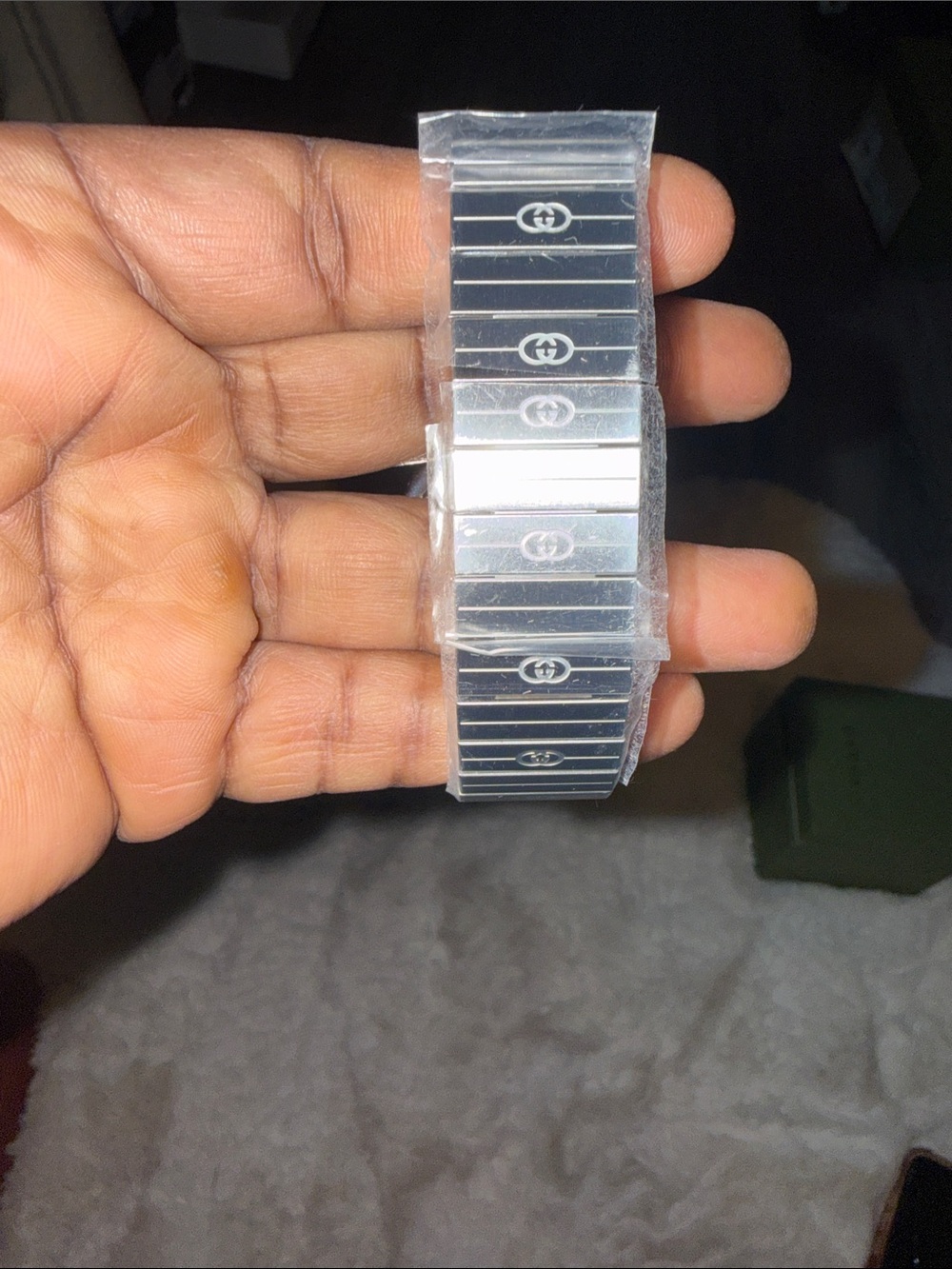Gucci Black and Silver Striped Dial Bracelet Watch - Picture 4 of 7